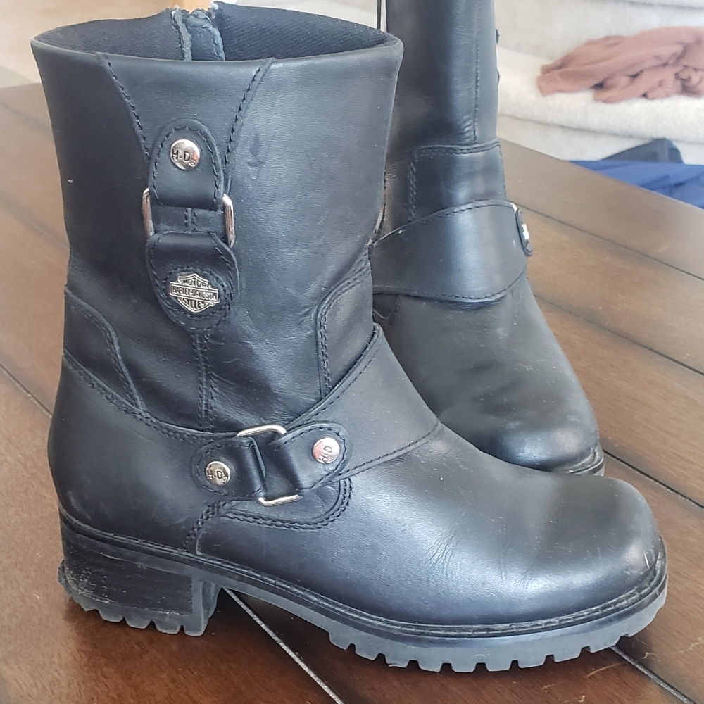 Boots - Picture 6 of 6